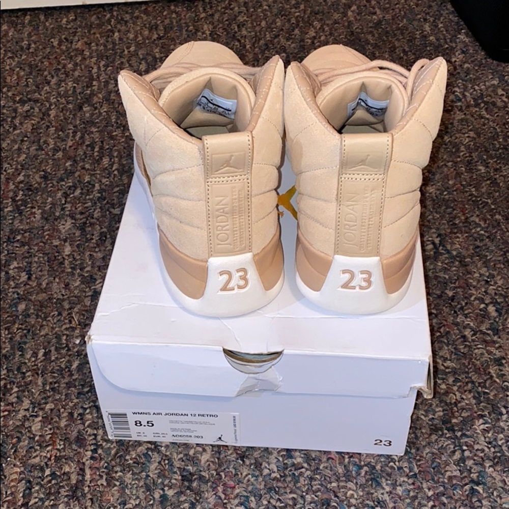 Women’s Jordan 12 Retro